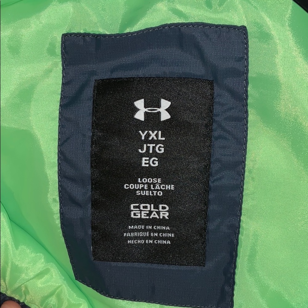 Under Armour Puff Jacket - Picture 3 of 5